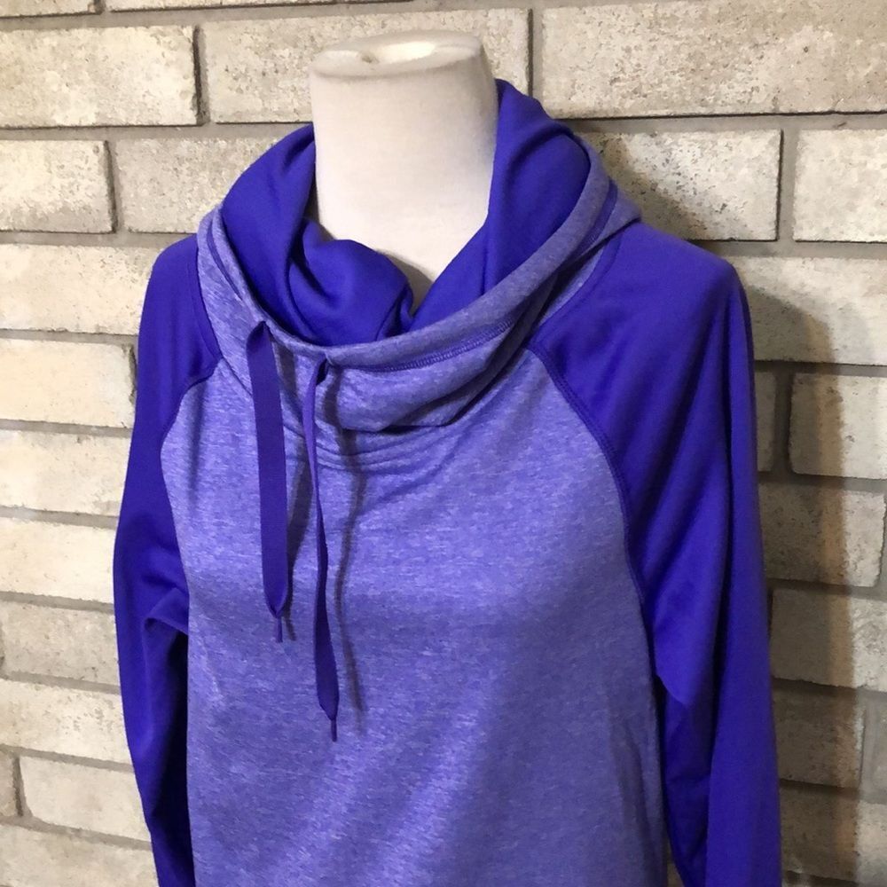 sweater small champion purple color says med but fits small - Picture 2 of 9